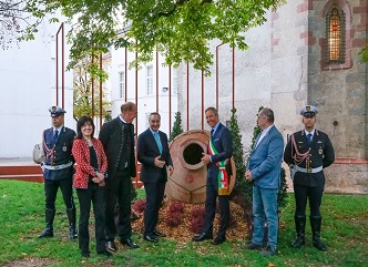 Another recognition of Georgian wine - in Italy, a Georgian Qvevri was placed in the center of the city of Merano