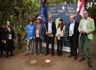   New Wine Festival" organized by the Georgian Wine Club was held in Mtatsminda Park.