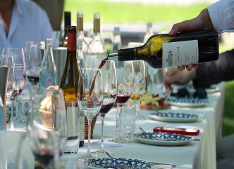 Organized by the National Wine Agency, a tour of American wine professionals was held in Georgia