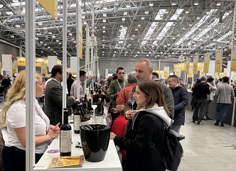 Qvevri wine producers' cellars participated in an exhibition held in the Italian city of Bologna