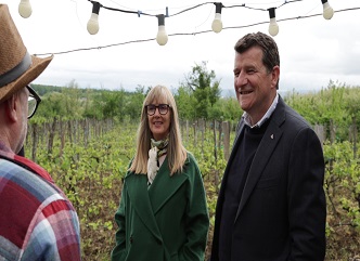 Within the framework of his official visit to Georgia, the Director General of the International Organisation of Vine and Wine (OIV), John Barker, held a series of important meetings.